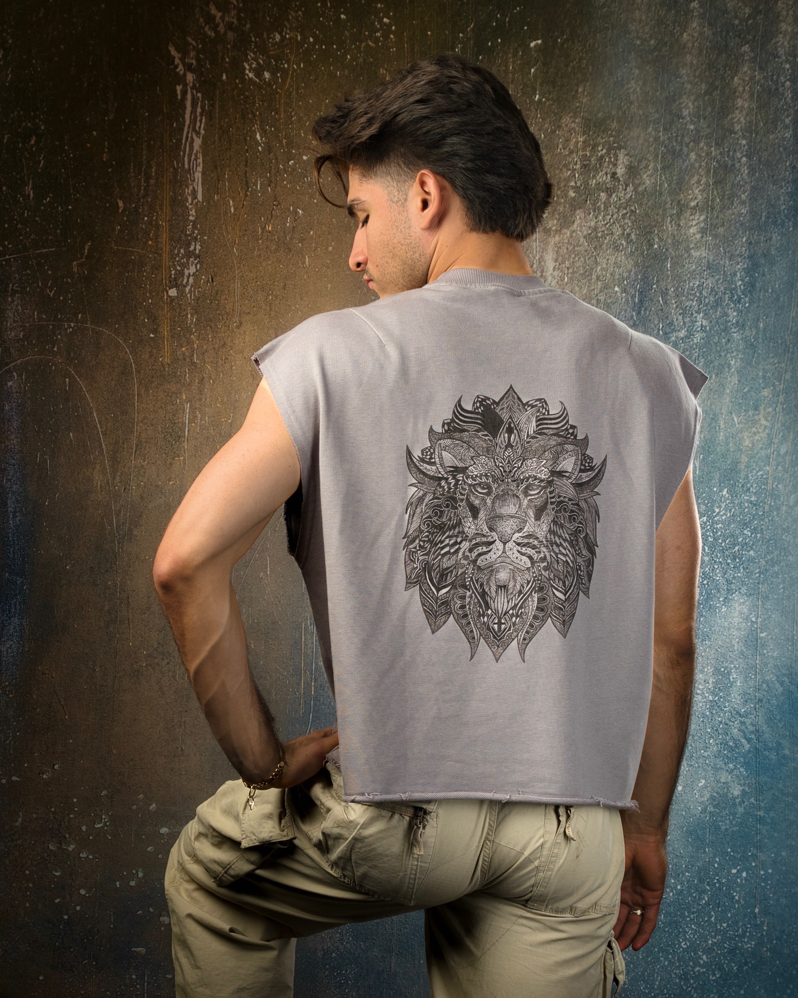 Muscle Tee - Lion